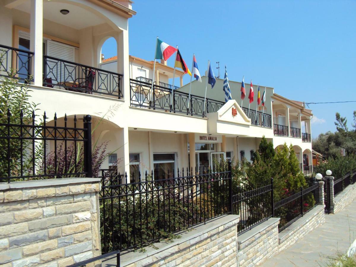 Amalia Aparthotel Palaiontsiflikion Exterior photo