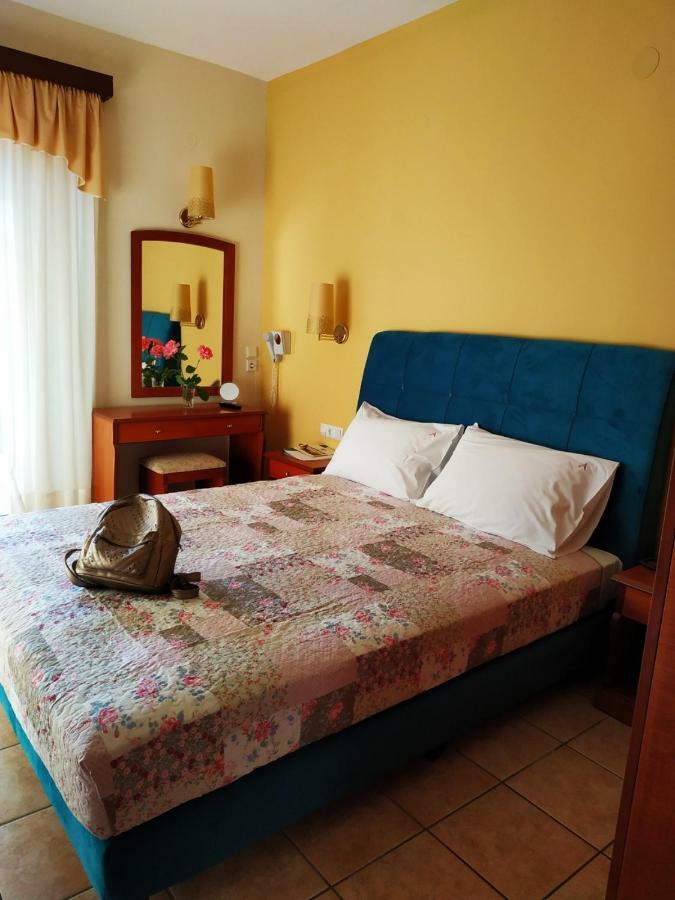 Amalia Aparthotel Palaiontsiflikion Exterior photo